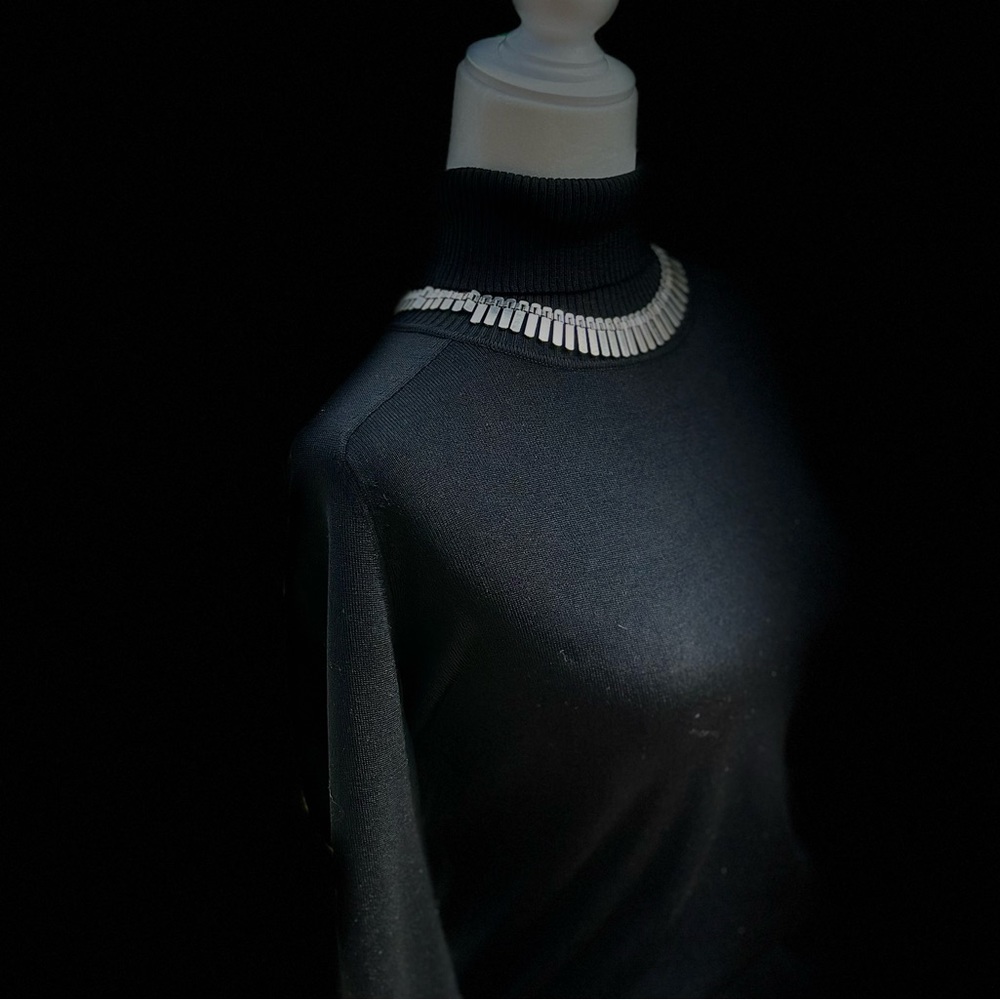 Sterling Silver, Rectangular-Toothed Necklace - image 5